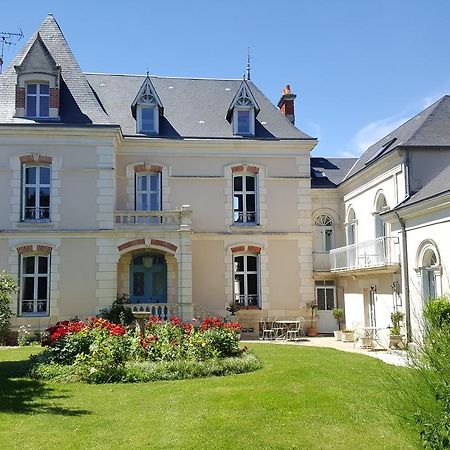 La Roseraie Neuville-de-Poitou Exterior photo