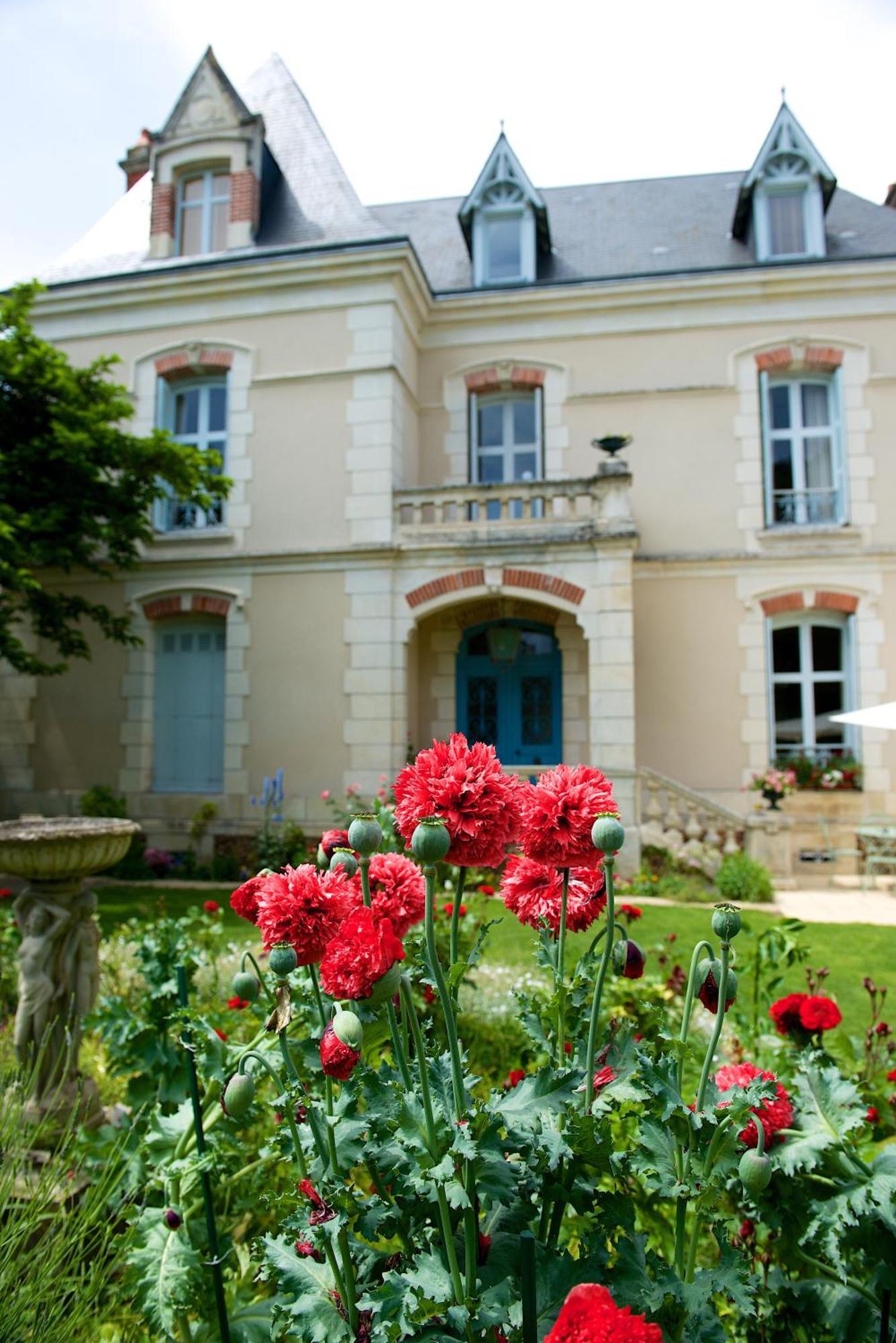 La Roseraie Neuville-de-Poitou Exterior photo